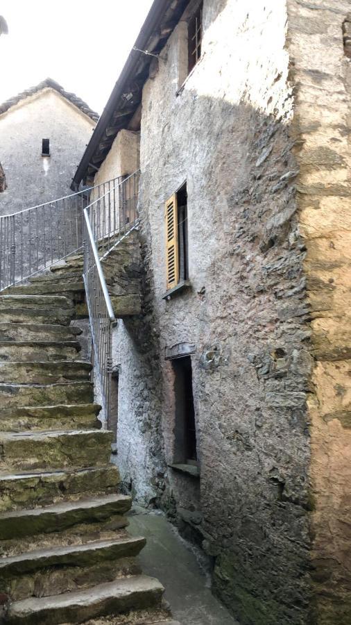 Il Fiume Di Fianco. Appartamento Alta Valsesia Mollia Luaran gambar